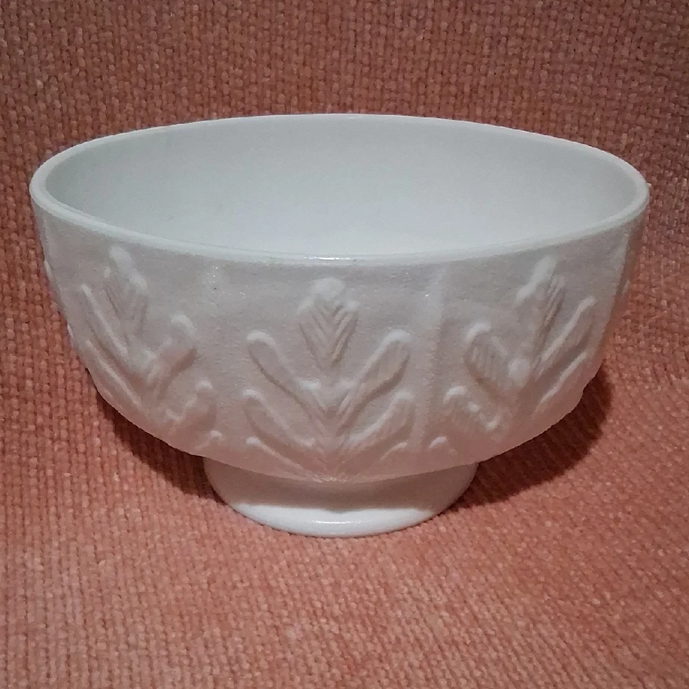 Vintage FDT milk Glass Bowl